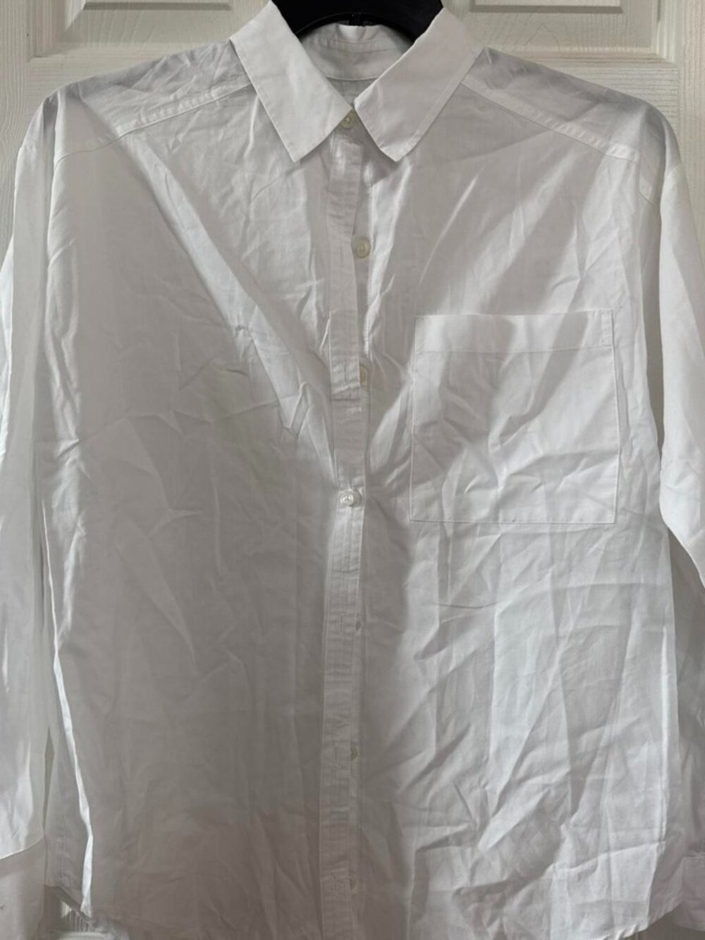 Hollister White button up shirt with a classic collar #formalwear